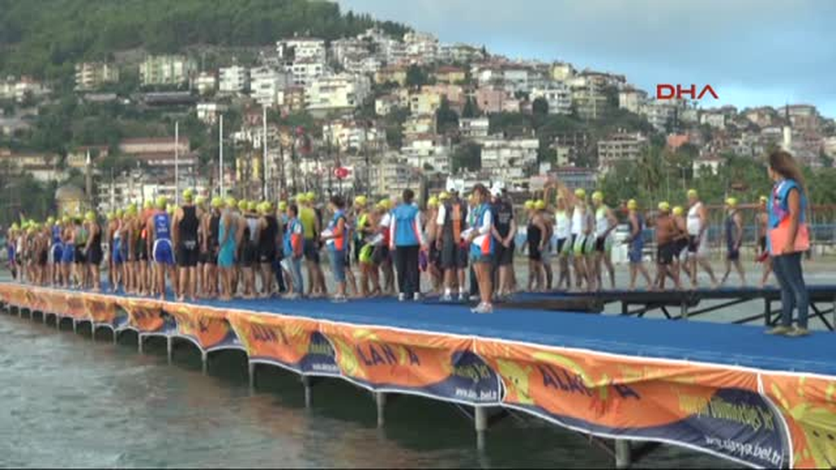 Triatlon Dünya Kupası Alanya\'da Başladı