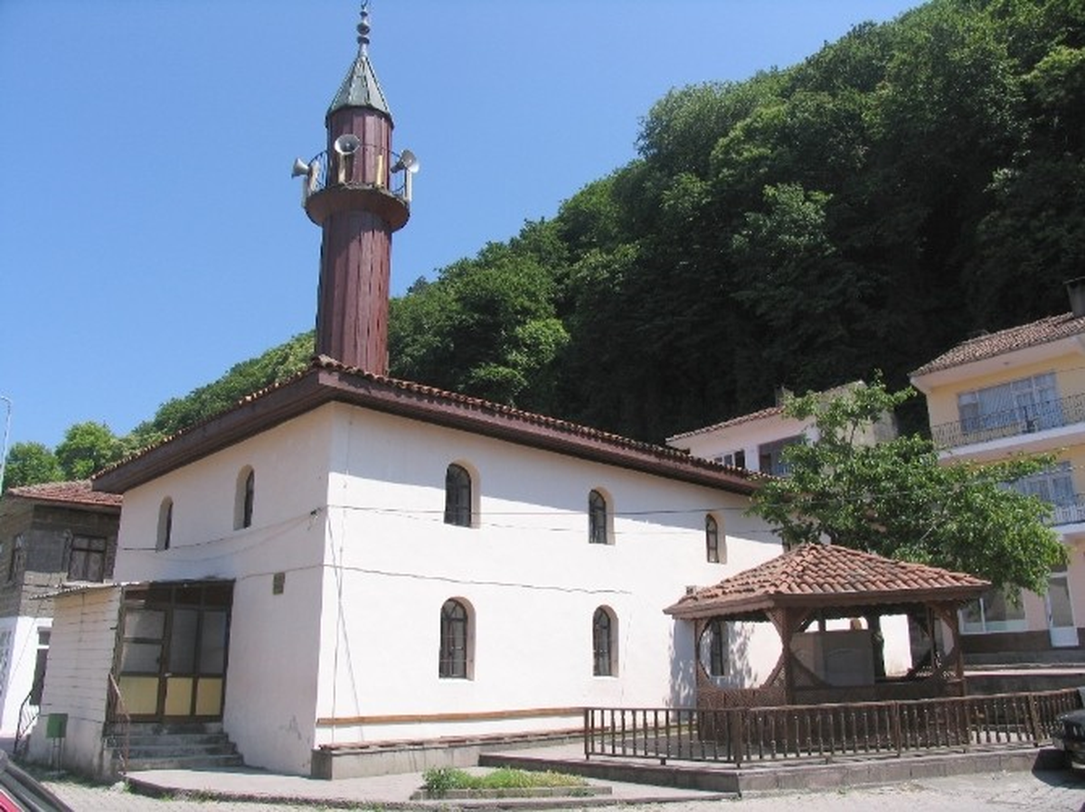 Vakıflar İki Eseri Daha Ayağa Kaldırıyor