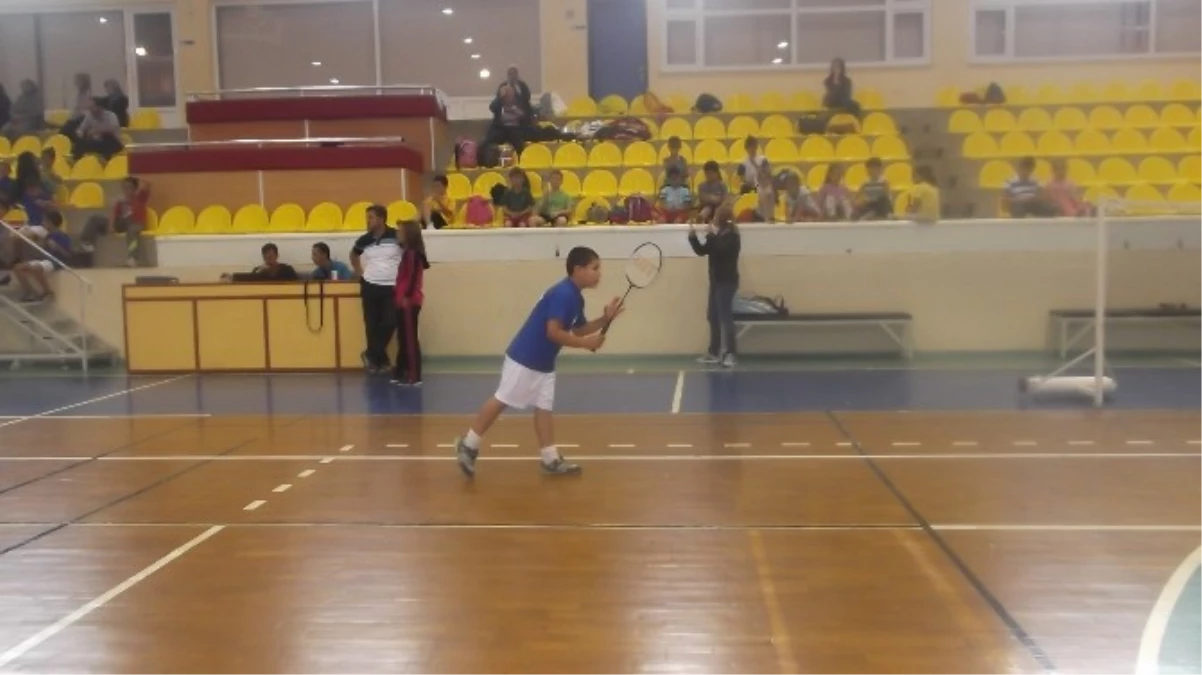 Yunusemre Belediyespor Badmintonda İddialı
