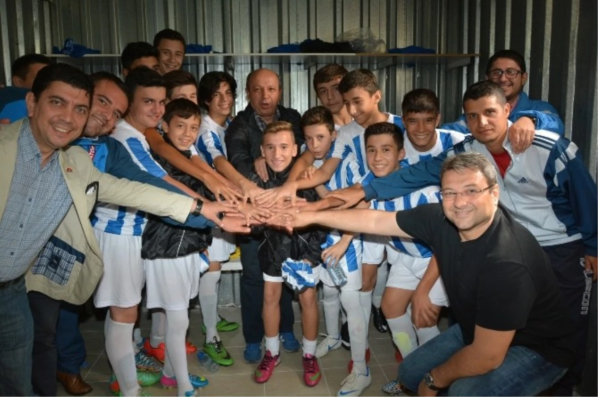 Yunusemreli Futbolcular Gençlerbirliği\'ni 2-1\'le Geçti