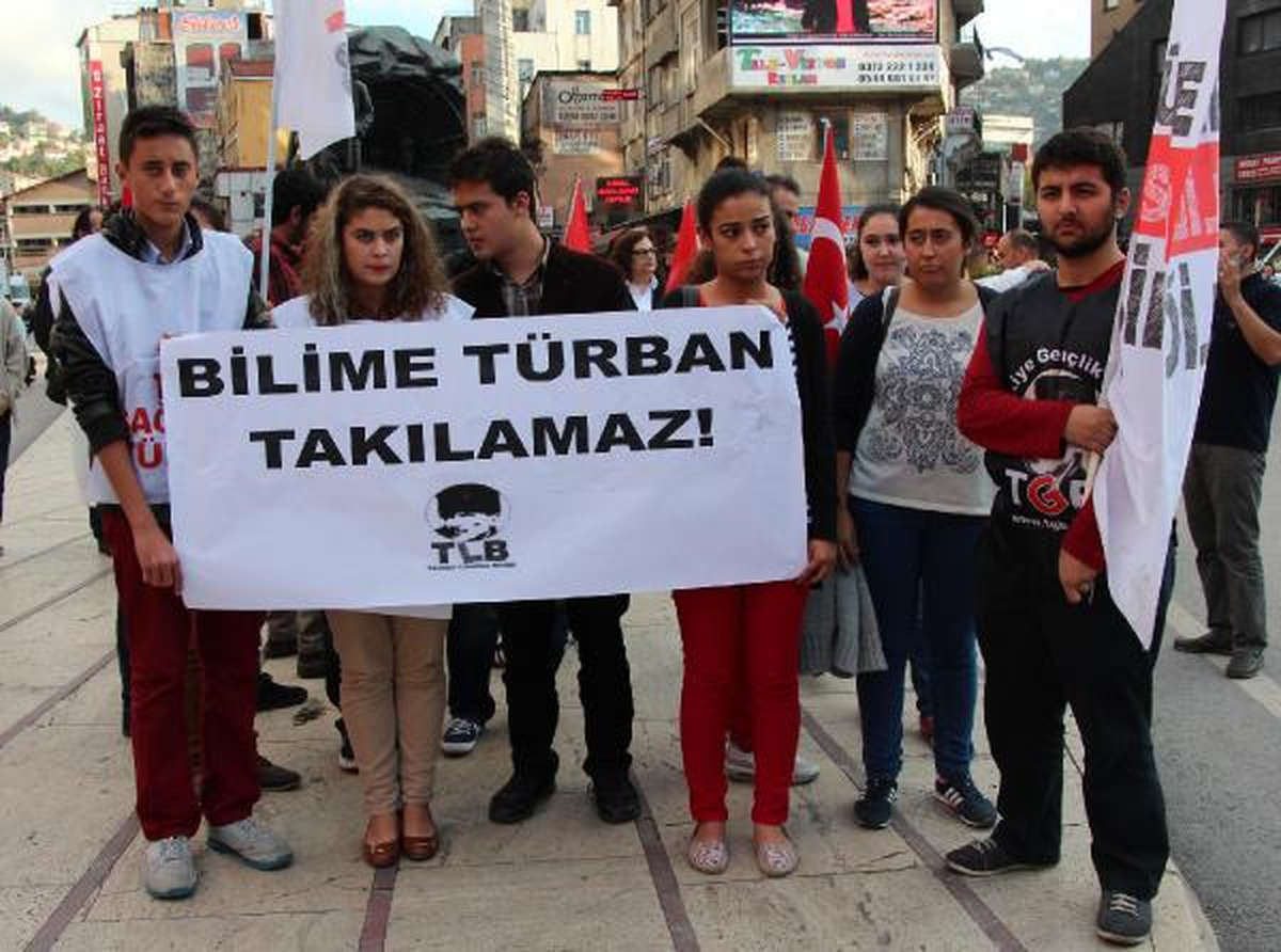 Zonguldak\'ta Başörtüsü Protestosu