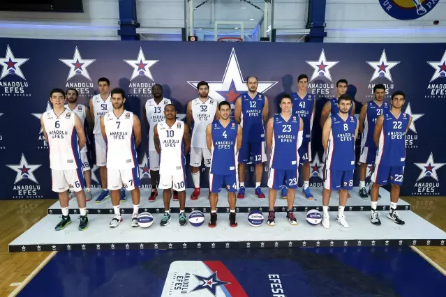 Anadolu Efes In Yeni Formalari Ve Kadrosu Tanitildi Son Dakika Spor