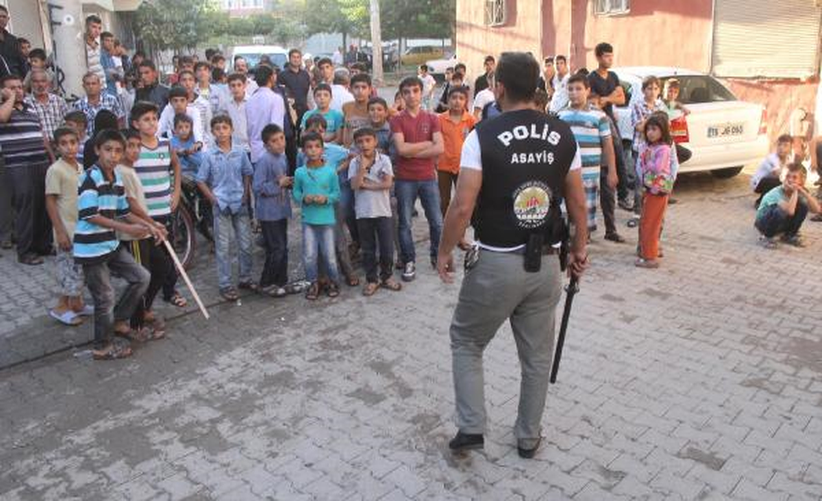 Ayrı Yaşadığı Eşiyle Tartıştı, 2 Oğlunu Öldürüp Kaçtı