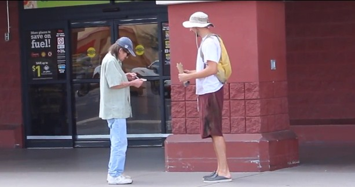 Bu Dilenciye Para Veren Para Kazanıyor