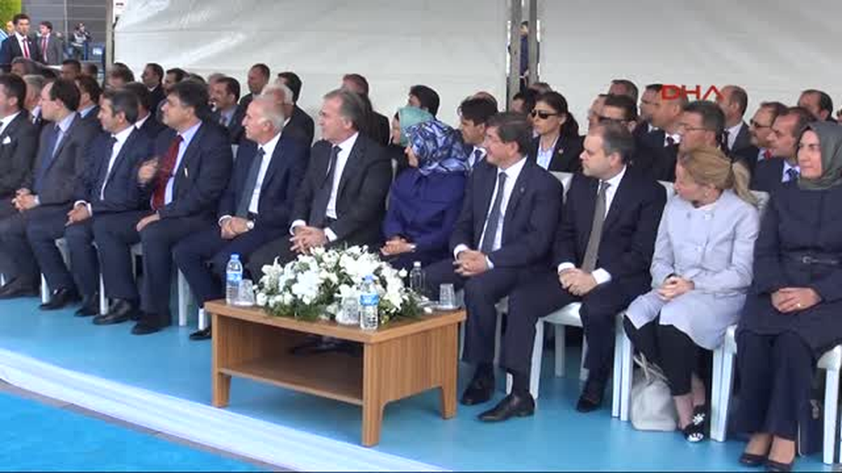 Davutoğlu: Irak ve Suriye Tezkereleri Salı Günü Meclise Gönderilecek