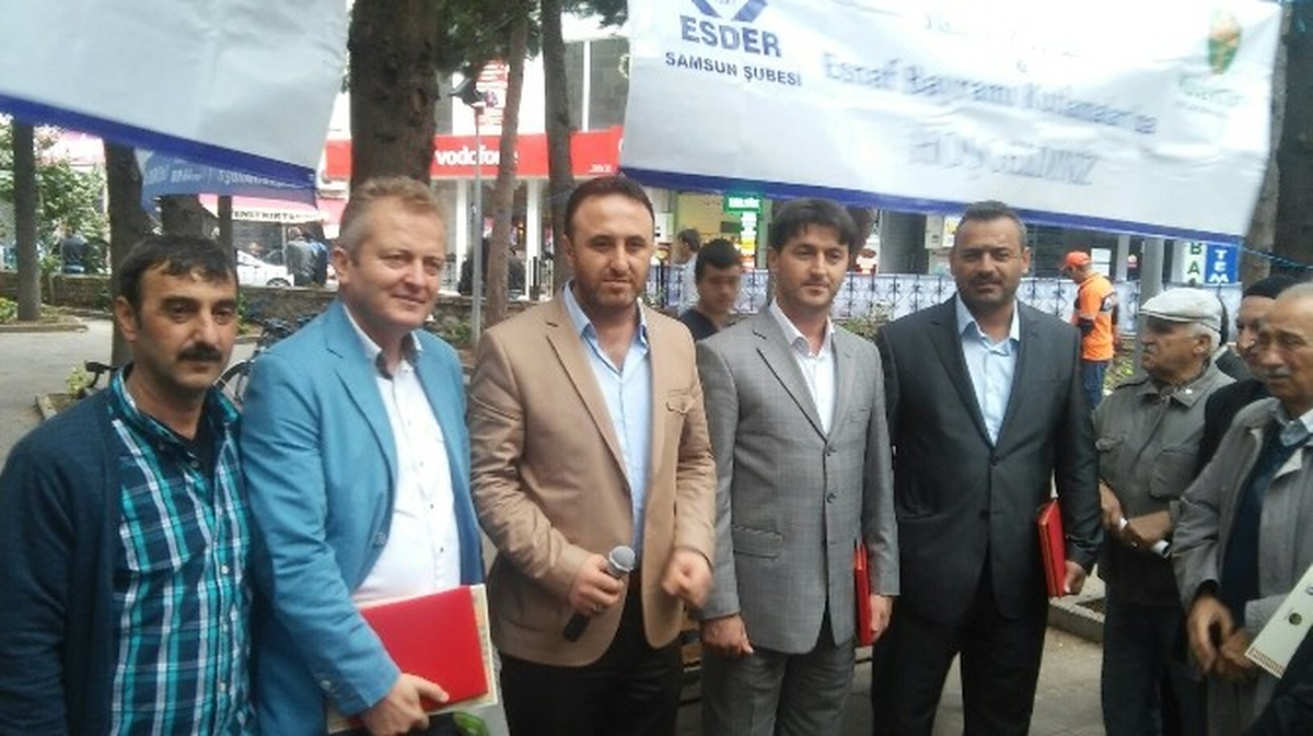 Esder 500 Kişiye Pilav Dağıttı