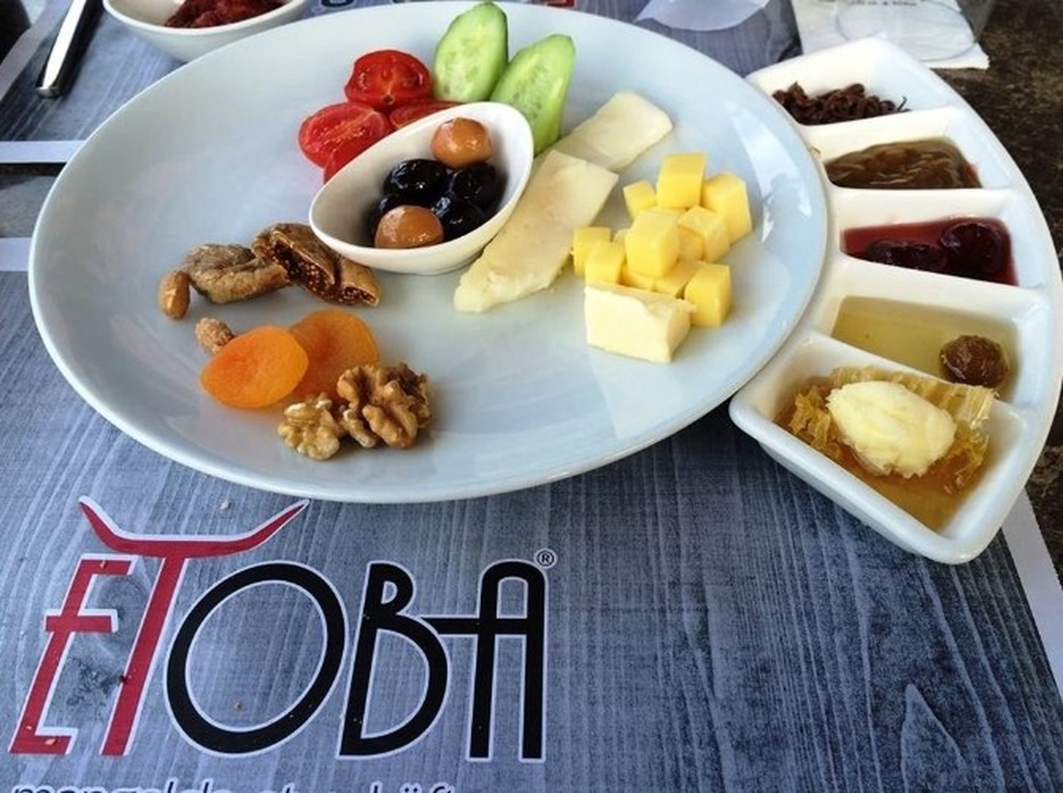 Etoba Restoran Tekirdağ\'da Kahvaltıyı Deniz Manzarasıyla Buluşturdu