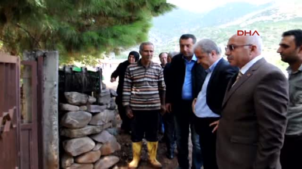 Gaziantep-Özel- Ak Partili Tayyar, Selden Zarar Gören İslahiye\'de-1
