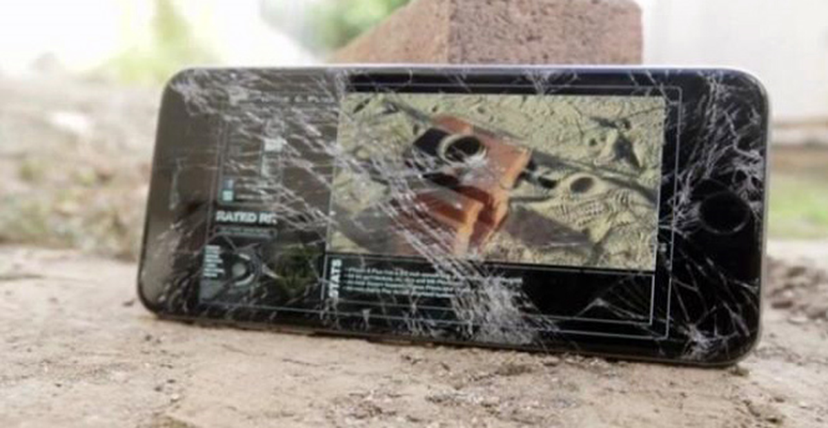 2 bin Metreden Yere Çakılan iPhone Çalıştı