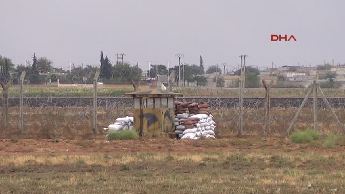 Işid\'in Vurulan Hedeflerinden Dumanlar Yükseliyor