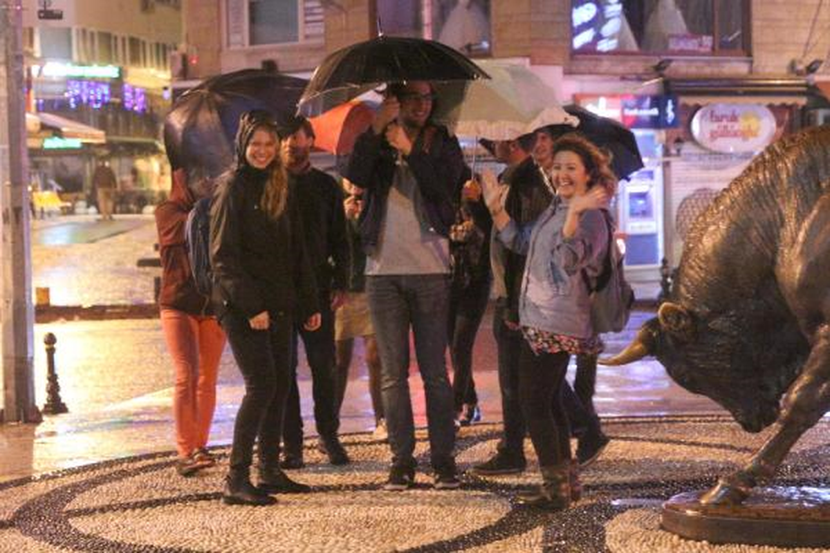İstanbul\'da Yağış ve Sert Rüzgar Etkili Oldu