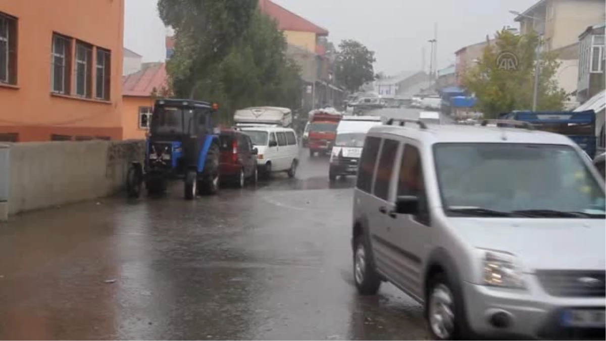 Ağrı\'da Sağanak Yüzünden 30 Köy Elektriksiz Kaldı