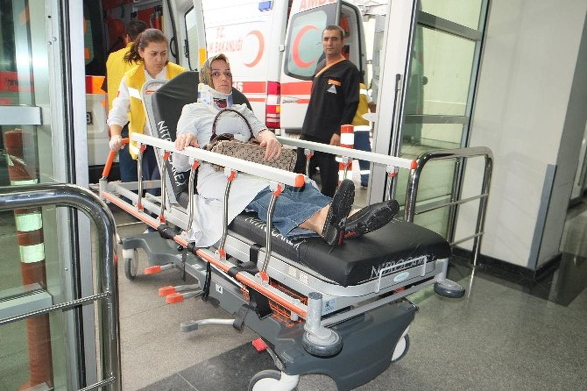 Zincirleme Trafik Kazası: 6 Yaralı