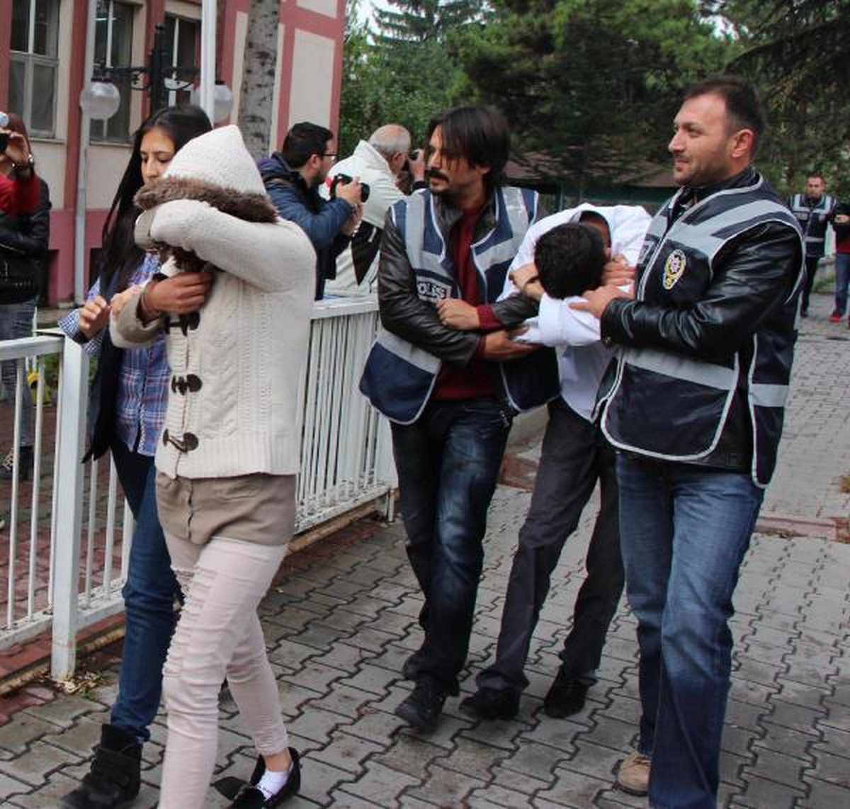 157 Soygun Gerçekleştiren 5 Şüpheli Yakalandı