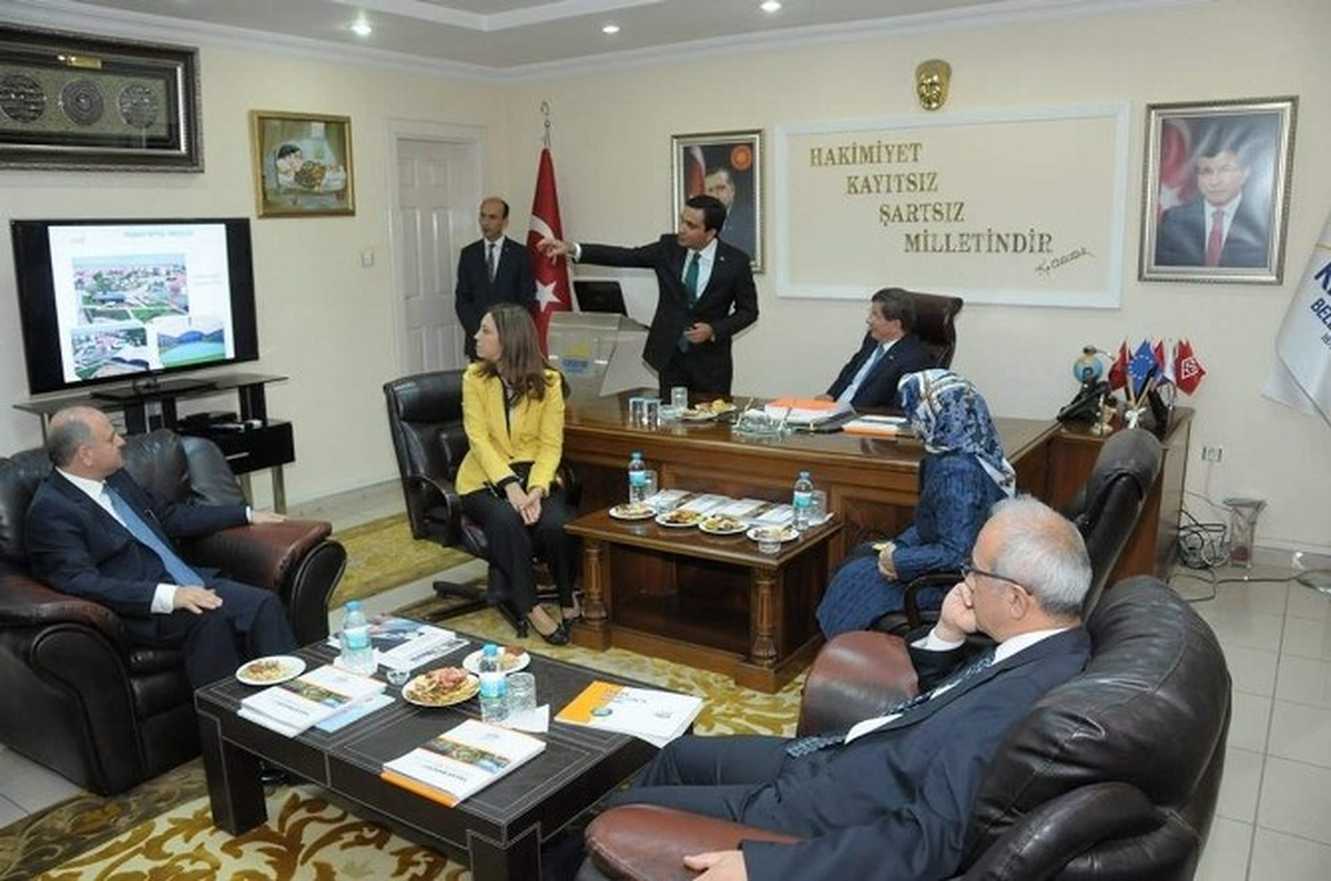 Başbakan Ahmet Davutoğlun\'dan Kırşehir Belediyesine Tam Not