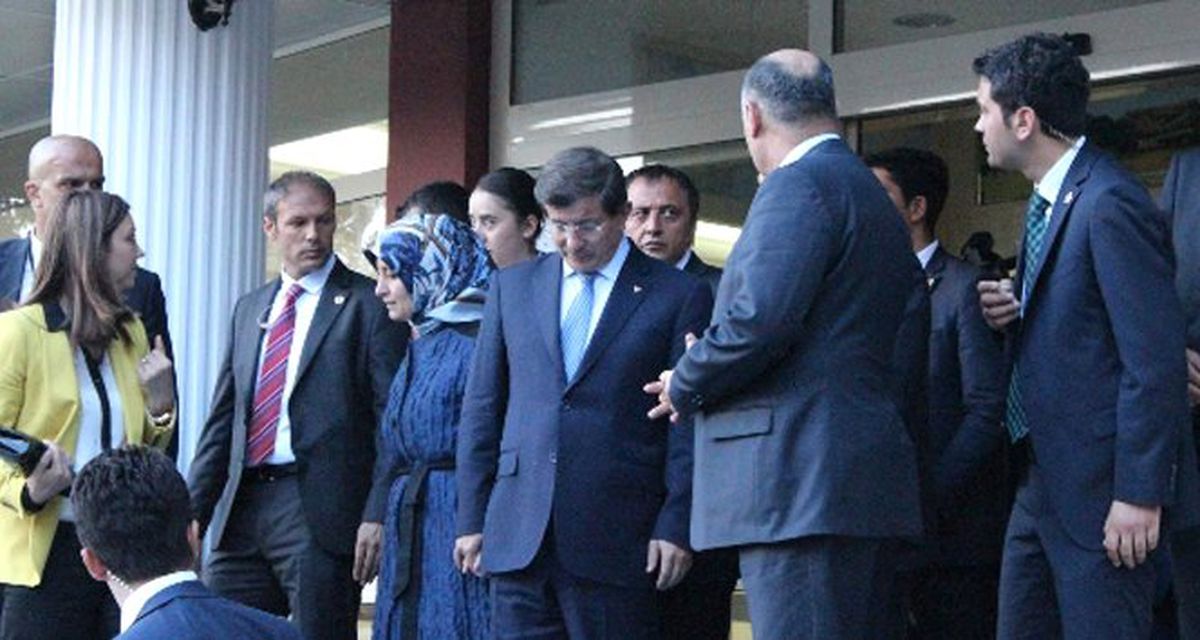 Başbakan Davutoğlu, Ankara\'ya Gitti