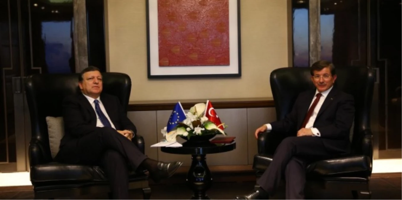 Davutoğlu, Avrupa Komisyonu Başkanı Barroso ile Görüştü