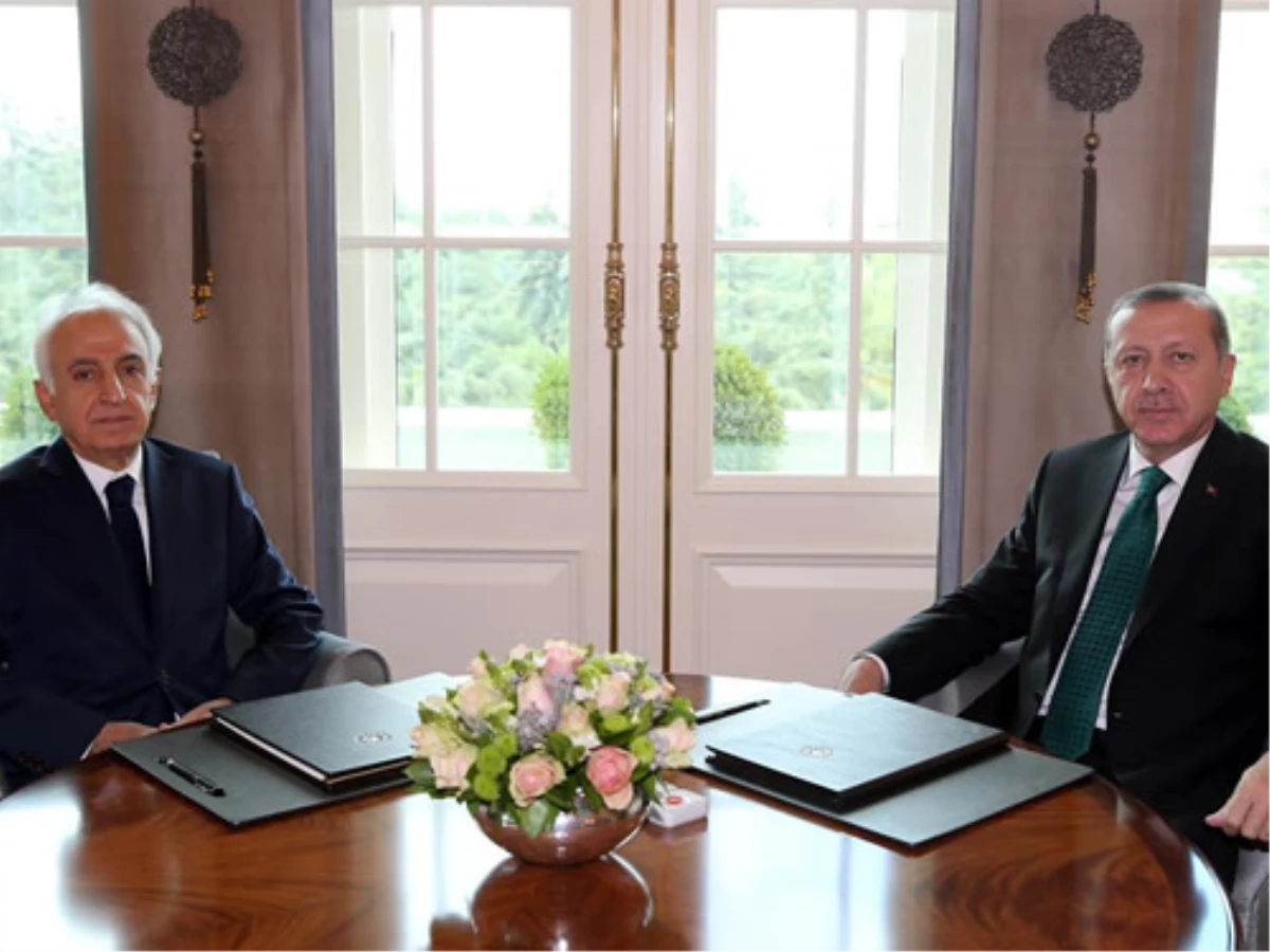 Cumhurbaşkanı Erdoğan, Kamu Başdenetçisi Ömeroğlu ve Mgk Genel Sekreteri Hacımüftoğlu\'nu Kabul Etti