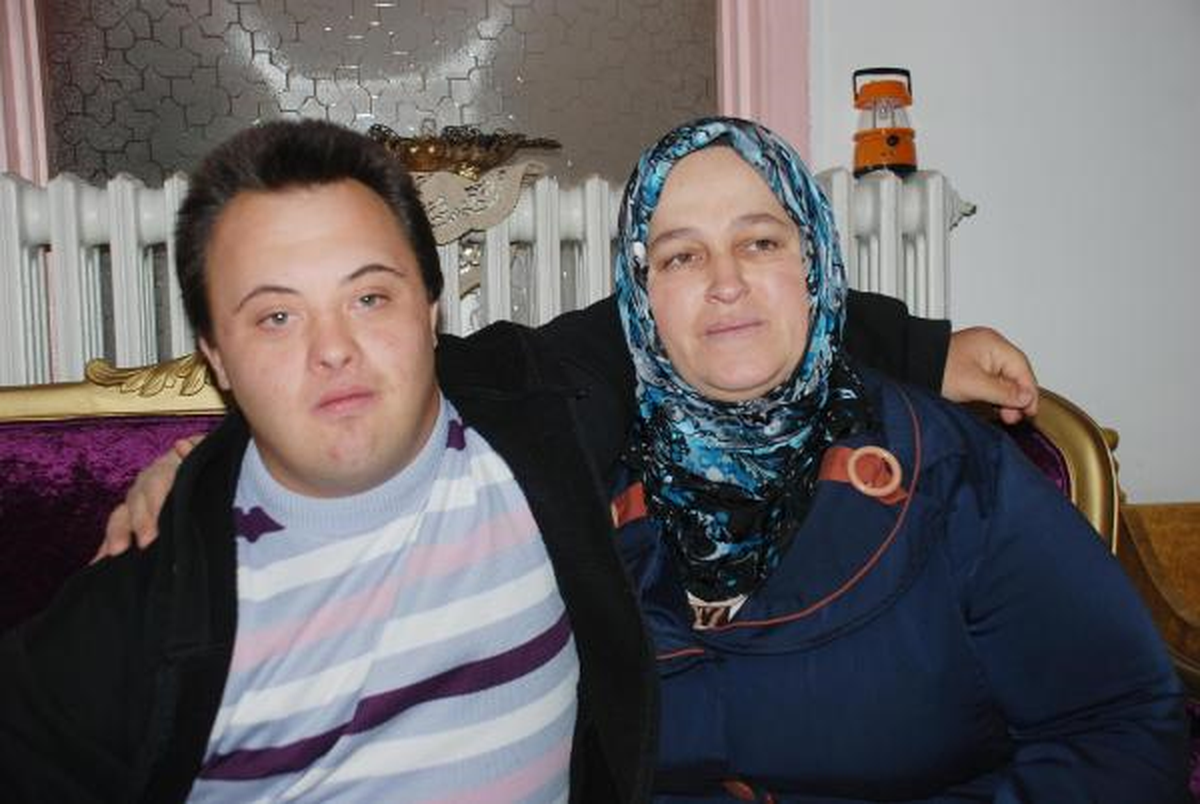 Down Sendromlu Genci Belediye İşten Çıkardı