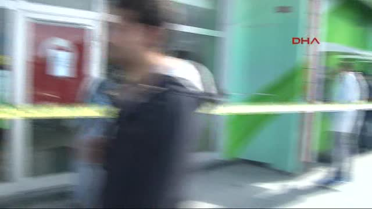 Duvarları Delip Banka Soydular