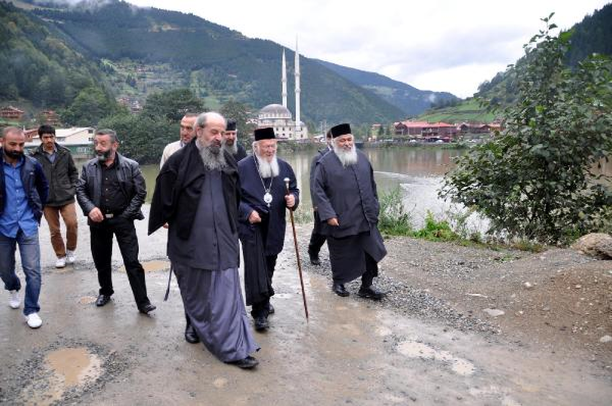 Fener Rum Patriği Bartholomeos\'un Gezisi Sürüyor (2)