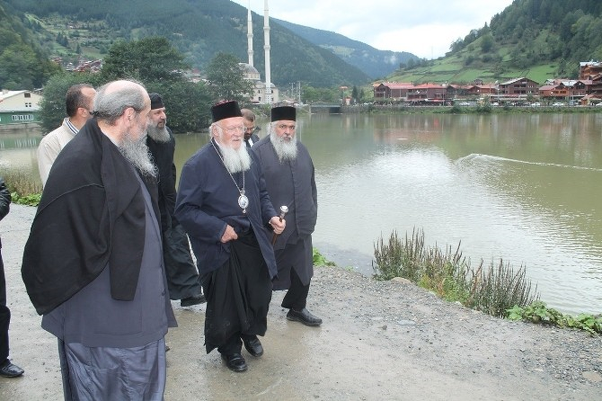 Fener Rum Patriği Bartholomeos Uzungöl\'ü Gezdi