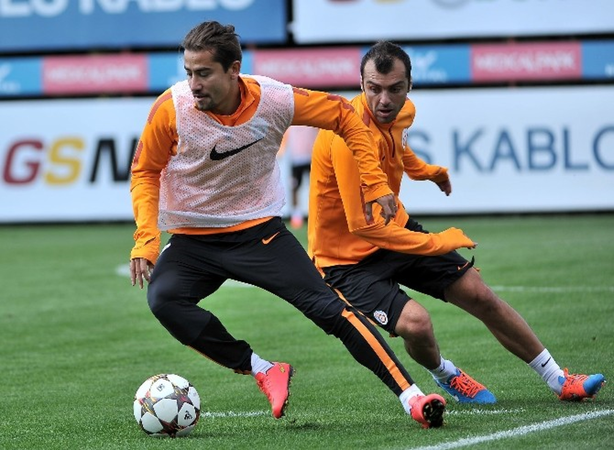Galatasaray, Arsenal Maçı Hazırlıklarını Sürdürüyor