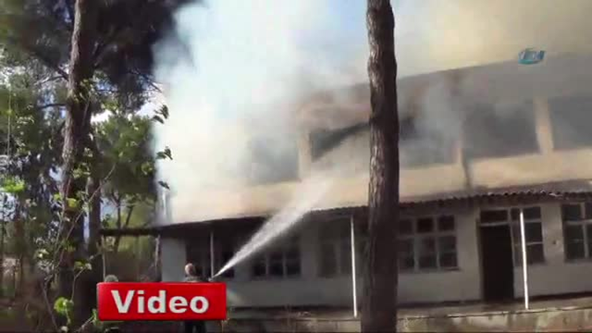 Menderes'in Hatırası Fabrika, Alev Alev Yandı