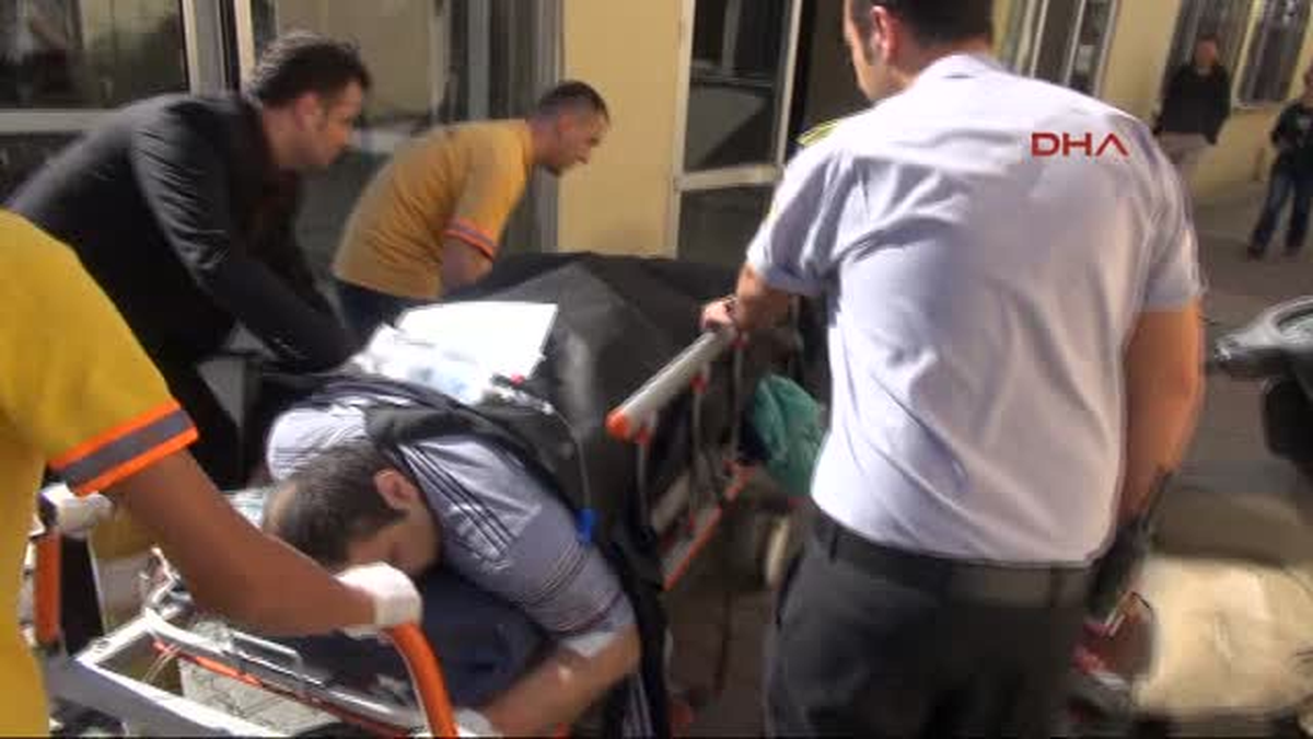Metroda Yaralanan Yolcu Hastaneye Getirildi