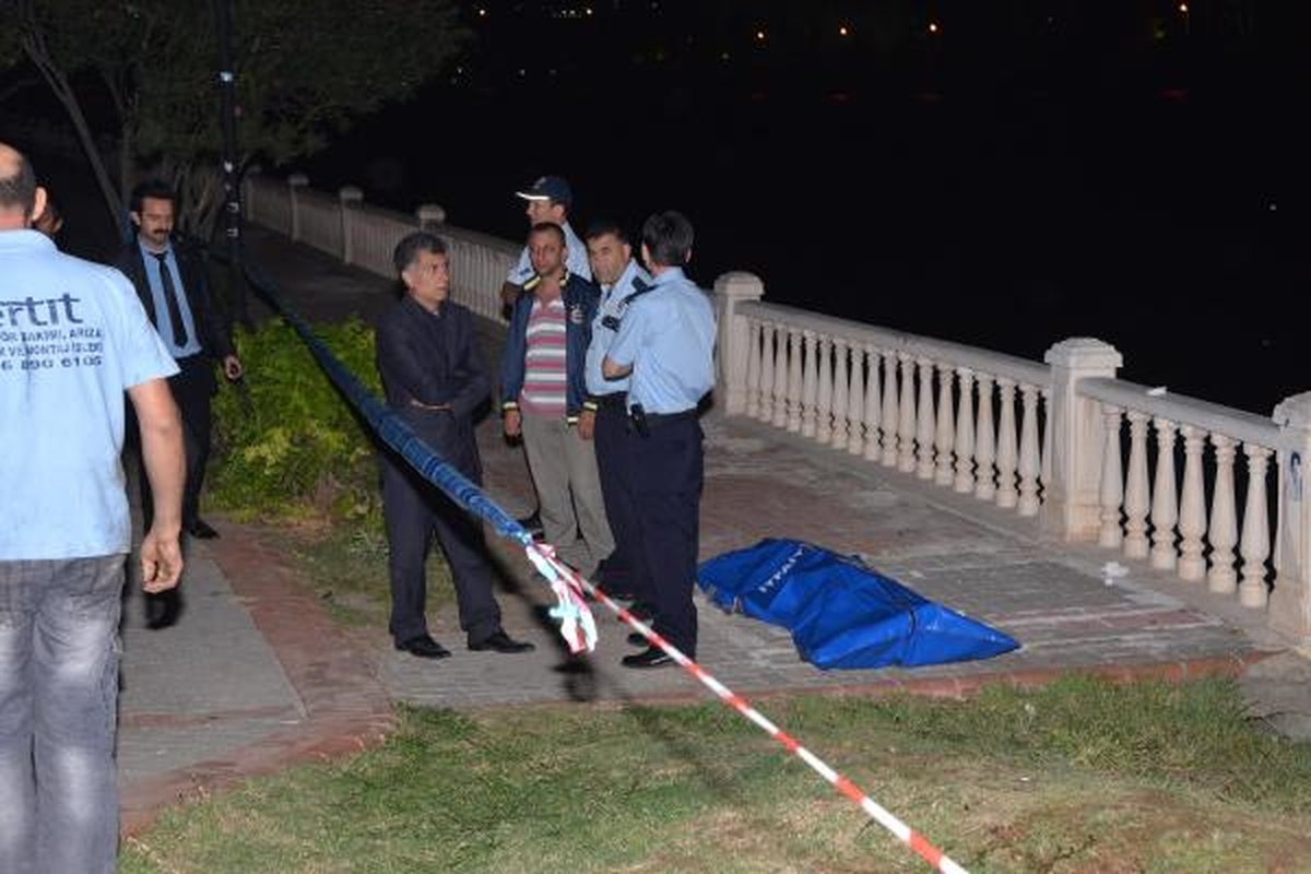 Montunu Çıkartıp Seyhan Nehri\'ne Atladı
