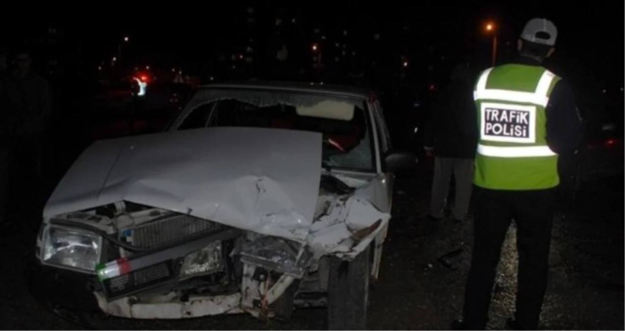 Muş\'ta Trafik Kazası: 1 Ölü, 3 Yaralı