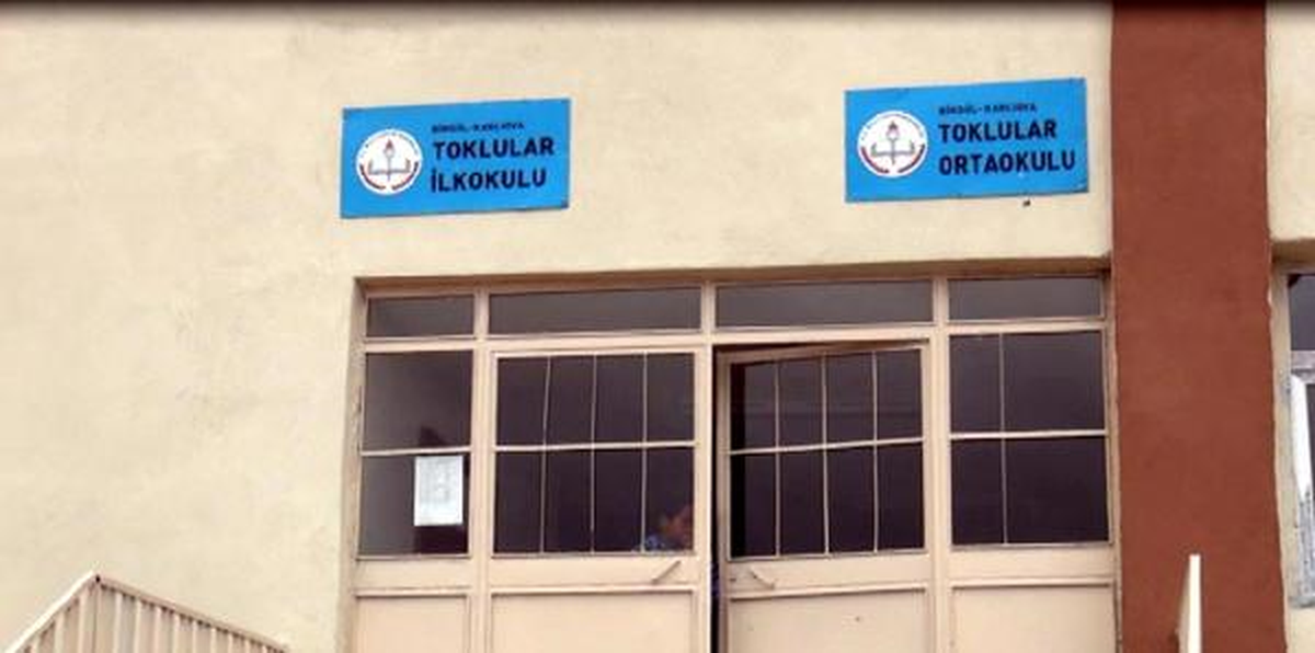 Öğretmenler Elele Verdi, Okulun Eksikliklerini Giderdi