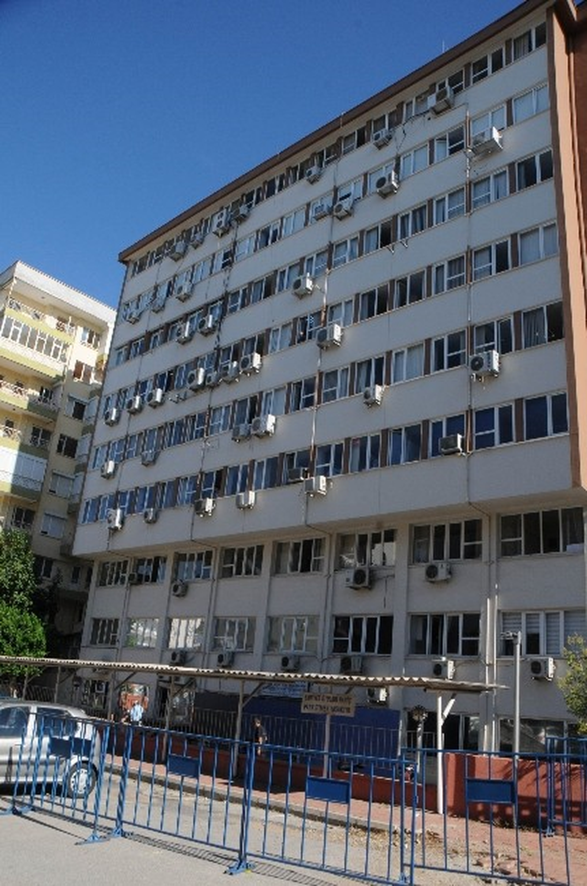 Paralel Operasyonunda Propagandaya Paravanlı Engel