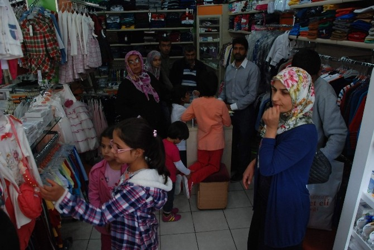 Rahmeteli Derneği Bayram Öncesi 500 Yetimi Sevindirdi
