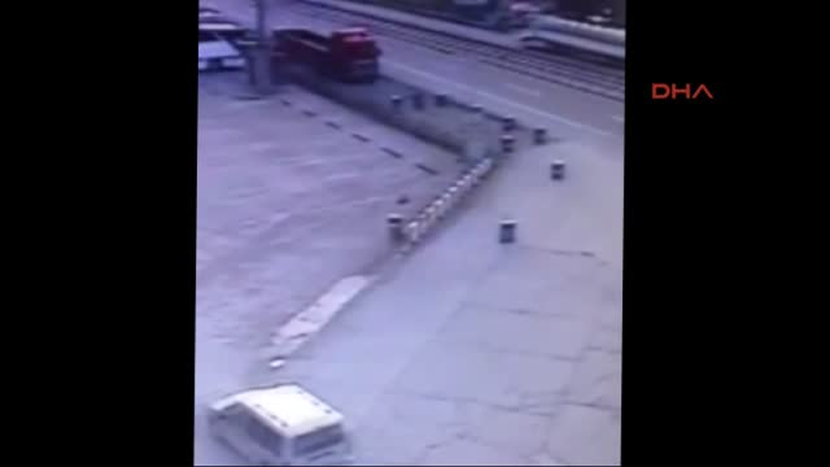 Sakarya Otomobil Önündeki Tır\'ın Altına Girdi 1 Ölü, 3 Yaralı Haberine Ek