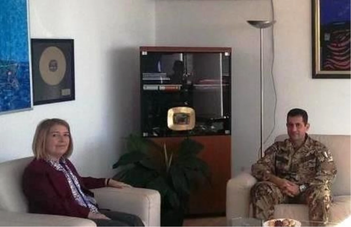 Türk Askeri Kosova\'da Takdir Topladı