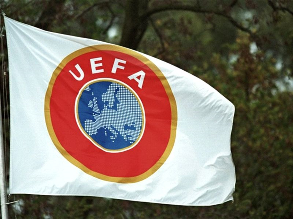 UEFA\'dan Hakemlere Yeni Yetki