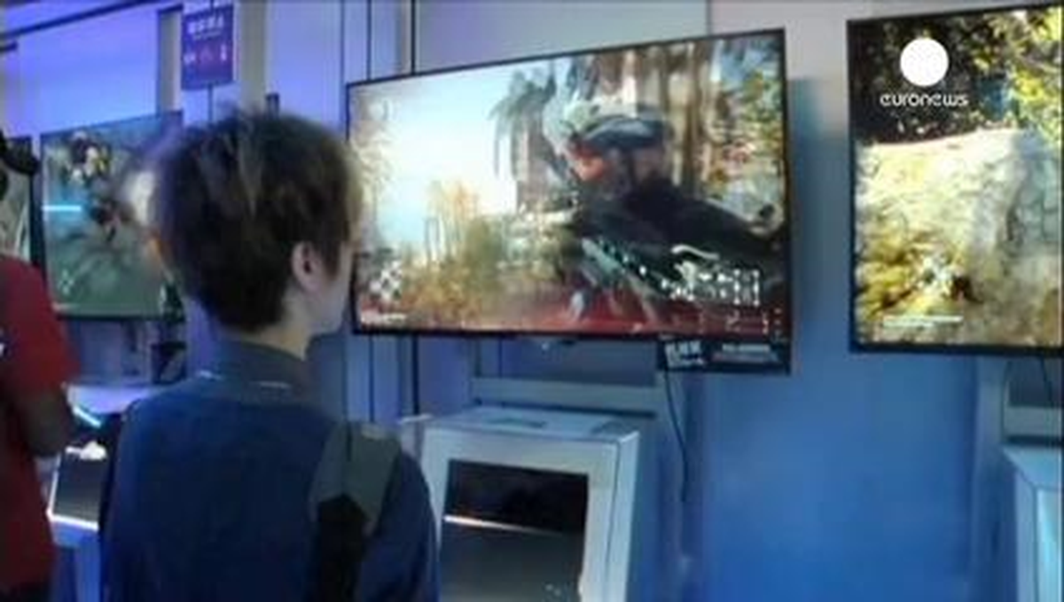 Xbox One Çin\'de Piyasaya Sürüldü
