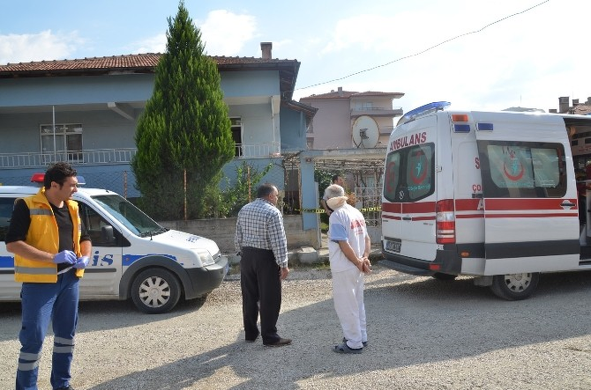 Çorum\'da Yalnız Yaşayan Adam Evinde Ölü Bulundu