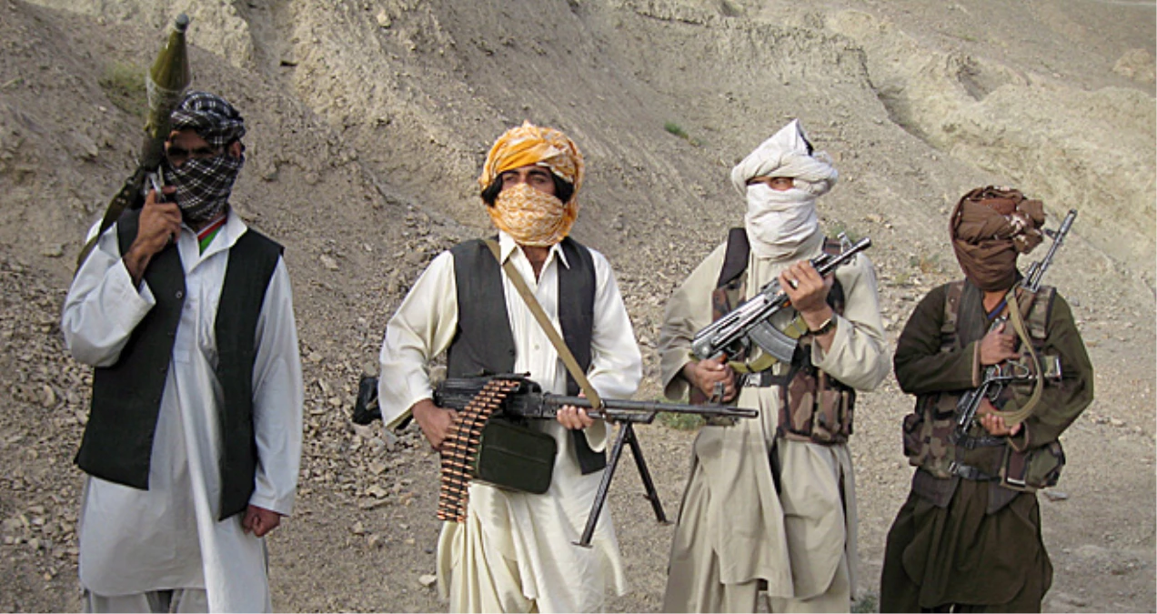 Afganistan\'da 112 Taliban Üyesi Teslim Oldu