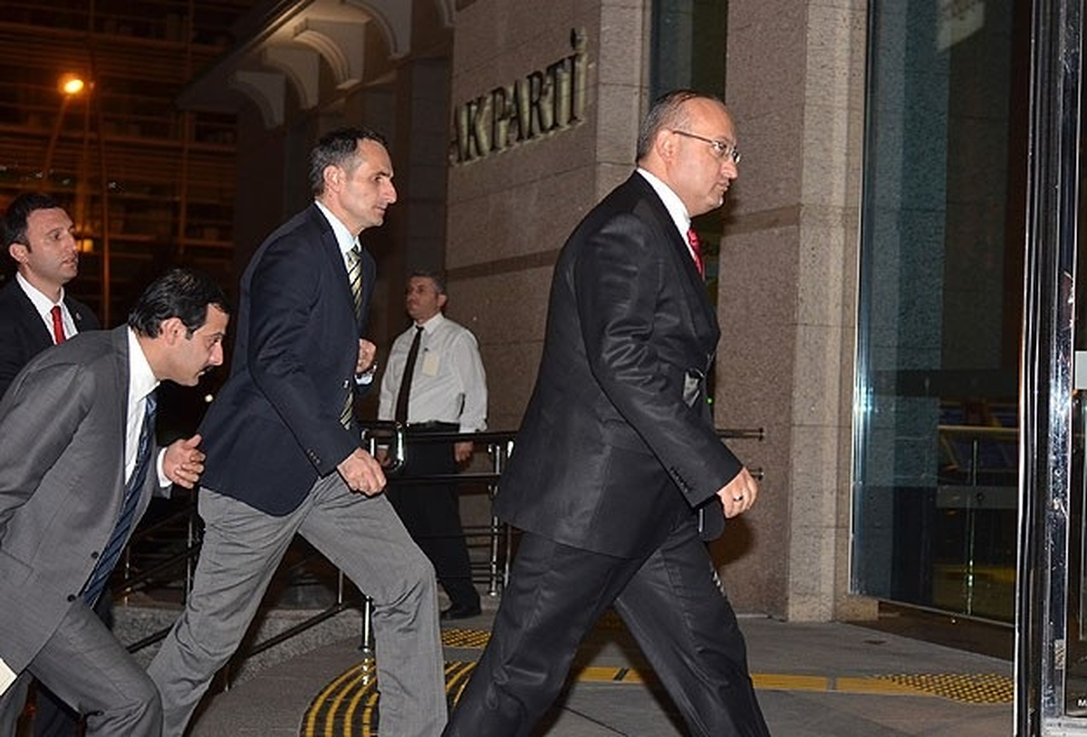 AK Parti Mkyk Sona Erdi
