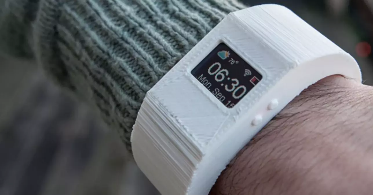 Akıllı Saatler İçin Minik Renkli Ekran: Tinyscreen