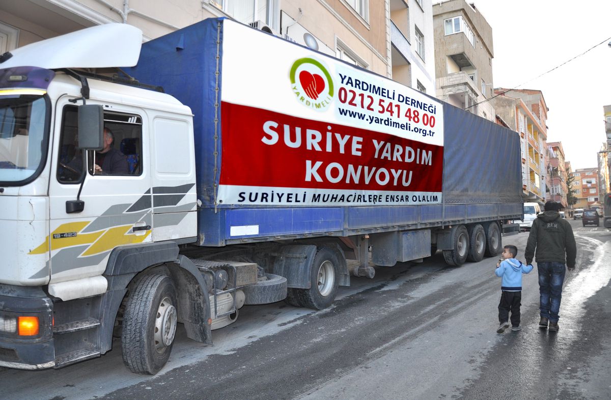 Suriyeli Mültecilere Yardımlar Devam Ediyor