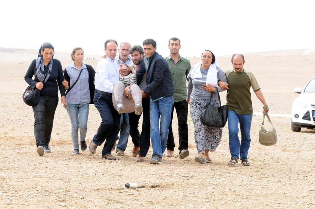 Baydemir, Yaralı Göstericiyi Kucağında Hastaneye Taşıdı