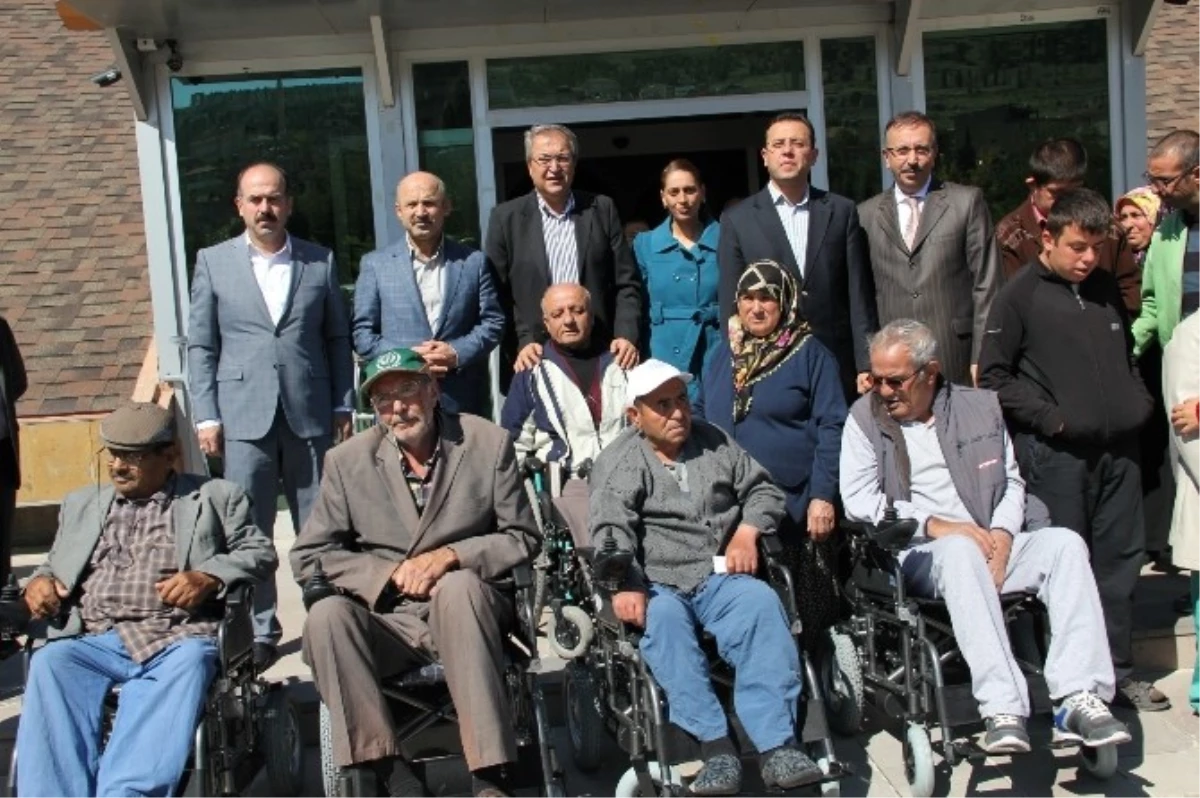 Nevşehir'de Bedensel Engellilere Bayram Hediyesi