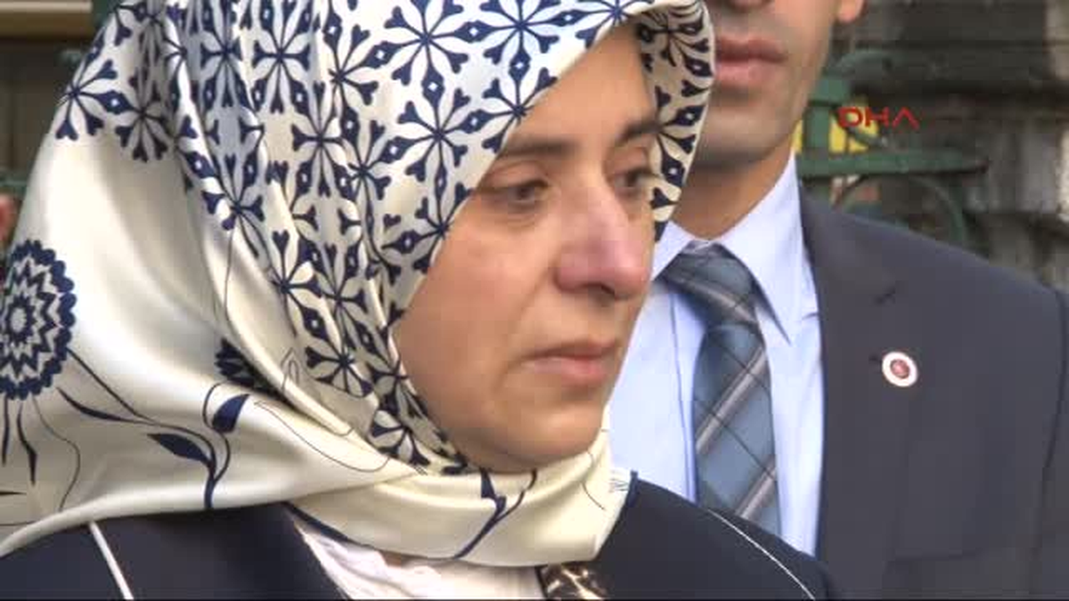 Cenazede Beyoğlu Belediye Başkanına Tepki
