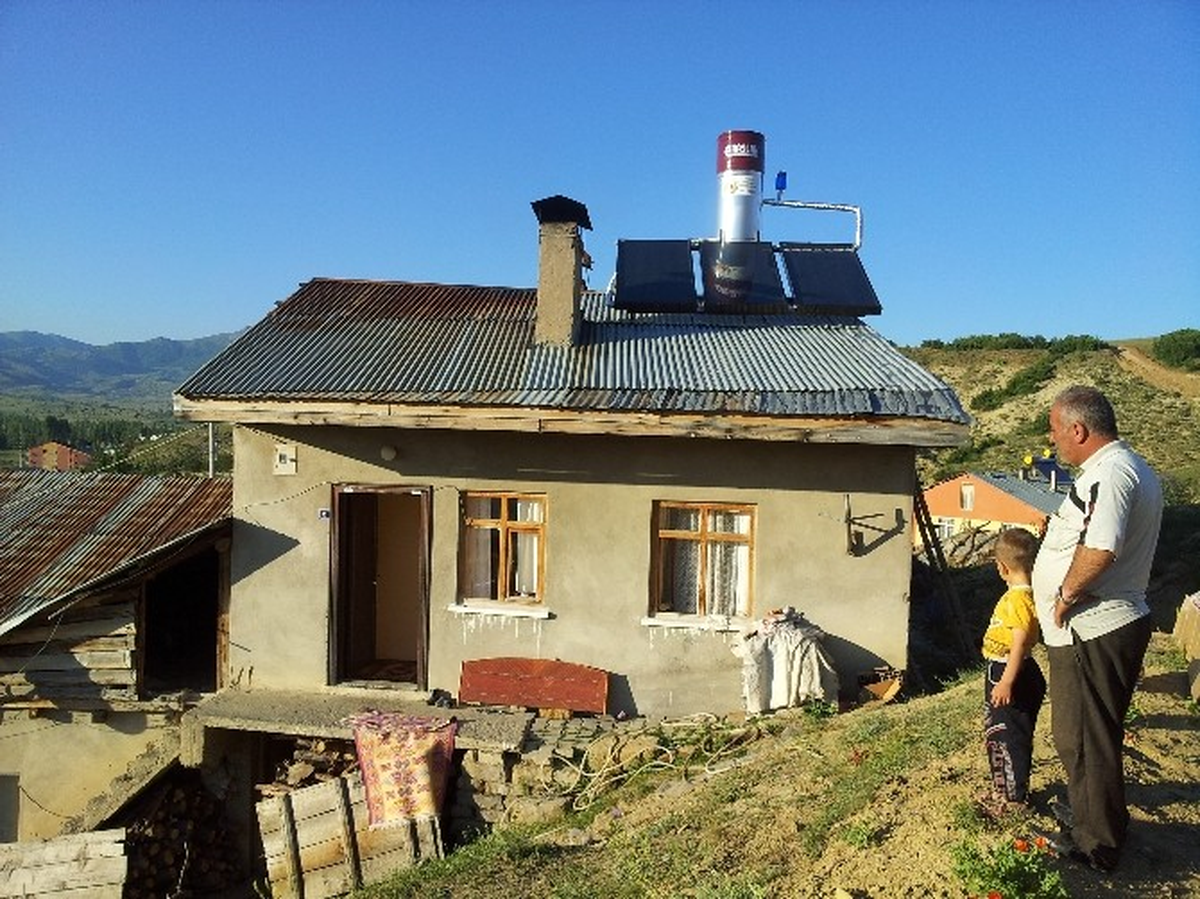 Doğu Karadeniz Köylüsü Elektrik Üretiminde Güneş\'i Keşfetti
