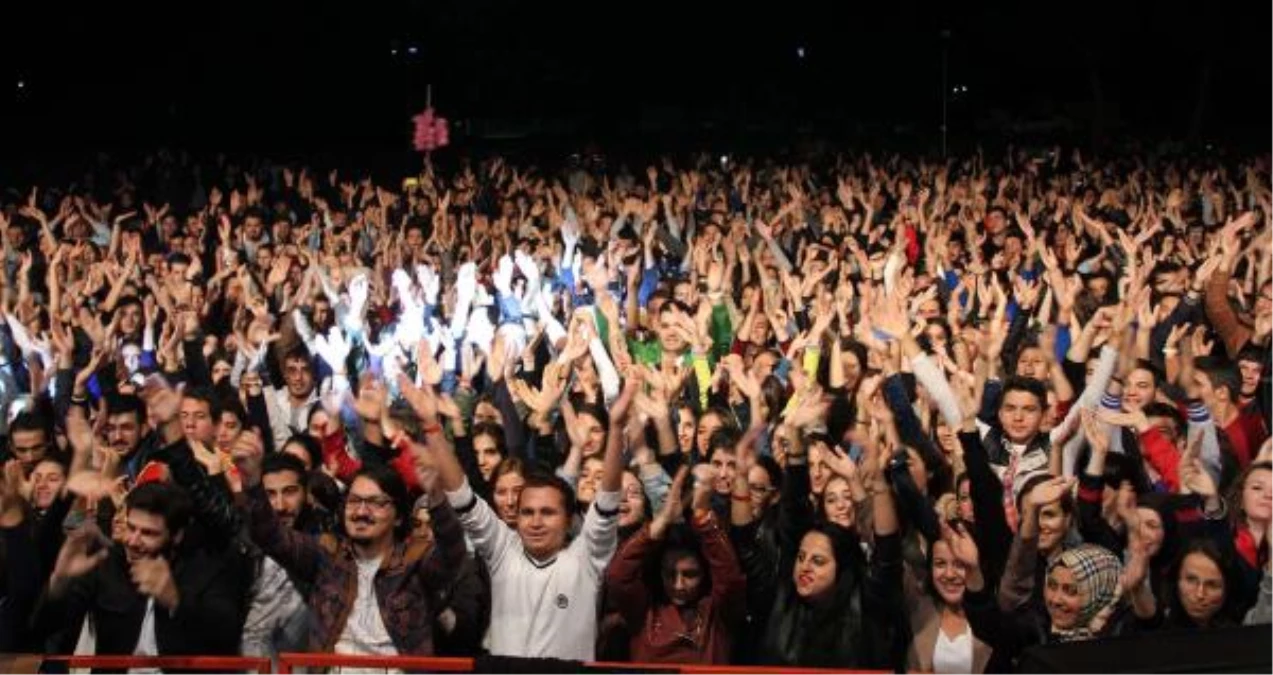 Ferhat Göçer, Çanakkale\'de Üniversitelilere Söyledi
