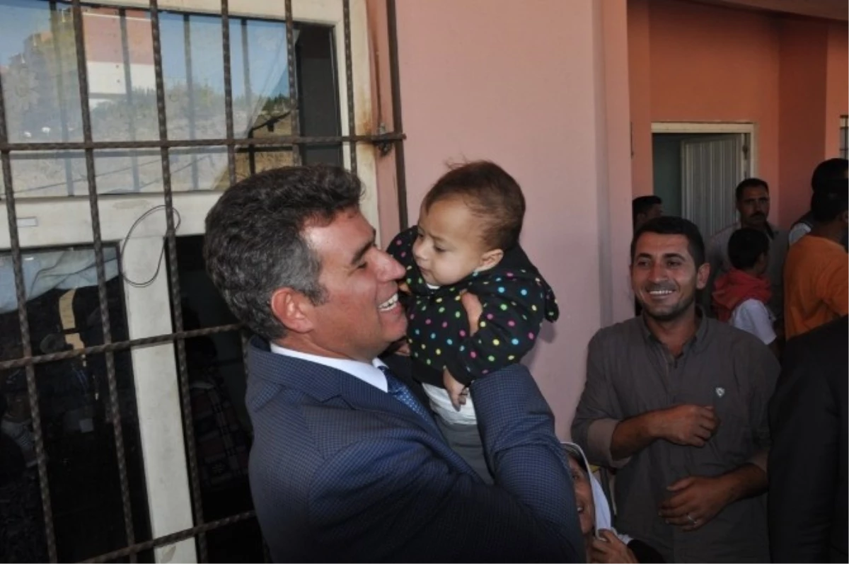 Feyzioğlu Batman\'a Sığınan Yezidileri Ziyaret Etti