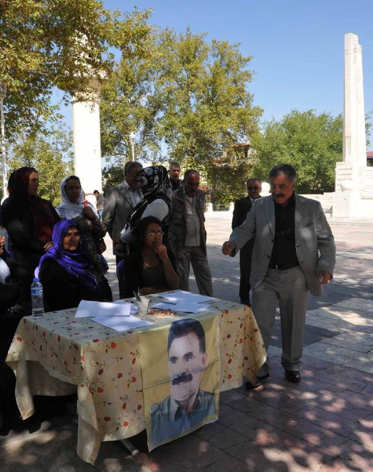 Gaziantep\'te Dbp\'den Öcalan İçin İmza Kampanyası